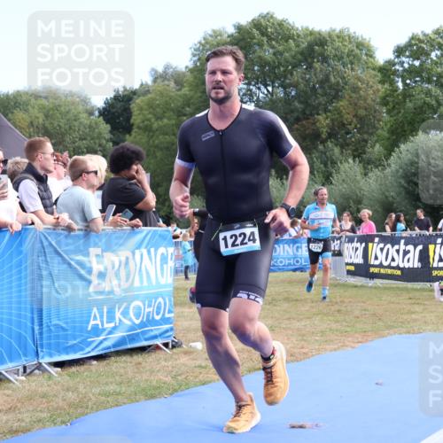 31.08.2025 - Elbe Triathlon Hamburg Strokosch-Dieckow http://msf.ph/oto/8653943 31.08.2025 11:29:50 Ziel 954, 1026, 1102, 1224, 1226 meine-sportfotos.de