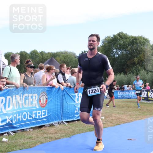 31.08.2025 - Elbe Triathlon Hamburg Strokosch-Dieckow http://msf.ph/oto/8653945 31.08.2025 11:29:50 Ziel 954, 1026, 1102, 1224, 1226 meine-sportfotos.de
