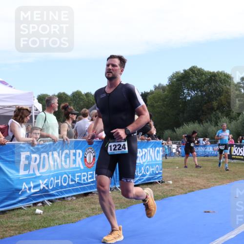 31.08.2025 - Elbe Triathlon Hamburg Strokosch-Dieckow http://msf.ph/oto/8653946 31.08.2025 11:29:50 Ziel 954, 1026, 1102, 1224, 1226 meine-sportfotos.de