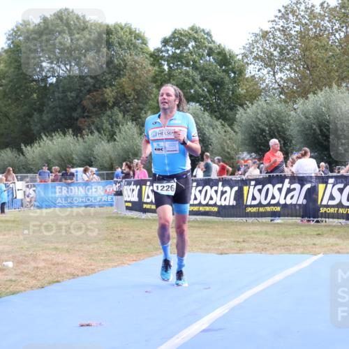 31.08.2025 - Elbe Triathlon Hamburg Strokosch-Dieckow http://msf.ph/oto/8653952 31.08.2025 11:29:53 Ziel 502, 941, 1224, 1226 meine-sportfotos.de