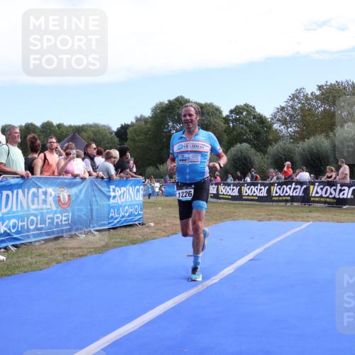 31.08.2025 - Elbe Triathlon Hamburg Strokosch-Dieckow http://msf.ph/oto/8653960 31.08.2025 11:29:55 Ziel 502, 941, 1224, 1226 meine-sportfotos.de