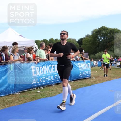 31.08.2025 - Elbe Triathlon Hamburg Strokosch-Dieckow http://msf.ph/oto/8653977 31.08.2025 11:30:22 Ziel 615, 1027, 1146, 1169 meine-sportfotos.de
