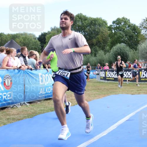 31.08.2025 - Elbe Triathlon Hamburg Strokosch-Dieckow http://msf.ph/oto/8653983 31.08.2025 11:30:24 Ziel 612, 615, 1027, 1146, 1169 meine-sportfotos.de
