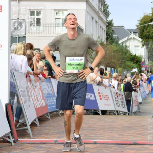 31.08.2025 - 21. Blankeneser Heldenlauf Strokosch-Dieckow http://msf.ph/oto/8653991 31.08.2025 11:06:24 Ziel 3305, 3089, 3049 meine-sportfotos.de