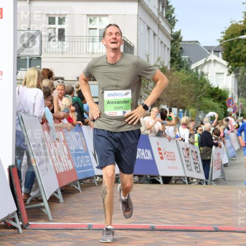 31.08.2025 - 21. Blankeneser Heldenlauf Strokosch-Dieckow http://msf.ph/oto/8653995 31.08.2025 11:06:24 Ziel 3305, 3089, 3049 meine-sportfotos.de