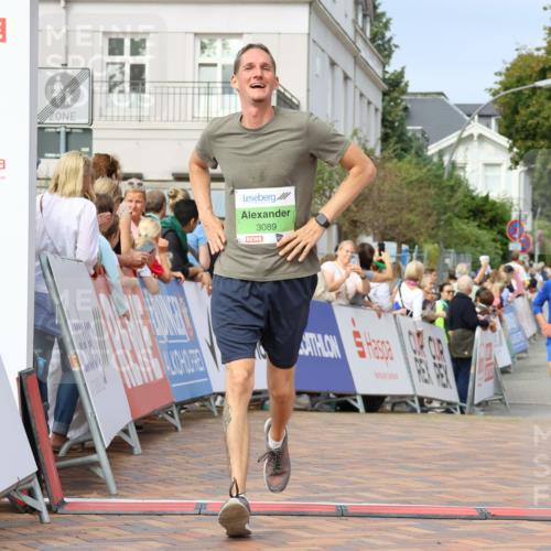 31.08.2025 - 21. Blankeneser Heldenlauf Strokosch-Dieckow http://msf.ph/oto/8653997 31.08.2025 11:06:24 Ziel 3305, 3089, 3049 meine-sportfotos.de