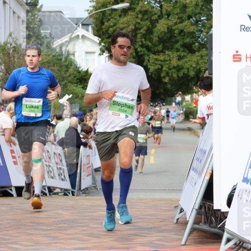 31.08.2025 - 21. Blankeneser Heldenlauf Strokosch-Dieckow http://msf.ph/oto/8654019 31.08.2025 11:06:15 Ziel 3305, 3554 meine-sportfotos.de