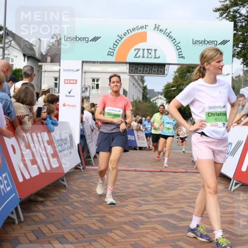 31.08.2025 - 21. Blankeneser Heldenlauf Strokosch-Dieckow http://msf.ph/oto/8654036 31.08.2025 11:05:56 Ziel 3312, 3498, 3681, 3183, 3207, 3297, 3637 meine-sportfotos.de