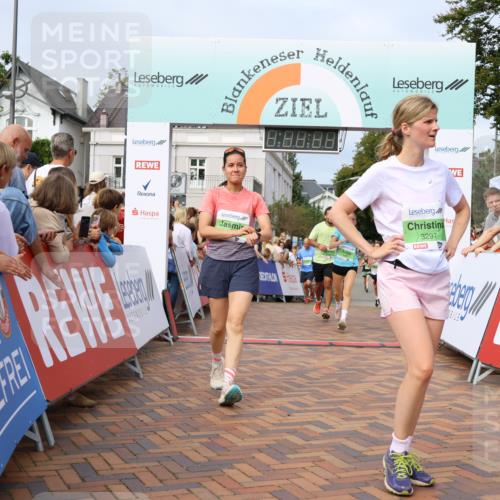 31.08.2025 - 21. Blankeneser Heldenlauf Strokosch-Dieckow http://msf.ph/oto/8654038 31.08.2025 11:05:56 Ziel 3312, 3498, 3681, 3183, 3207, 3297, 3637 meine-sportfotos.de