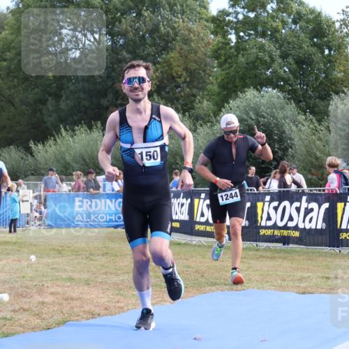 31.08.2025 - Elbe Triathlon Hamburg Strokosch-Dieckow http://msf.ph/oto/8654072 31.08.2025 11:30:51 Ziel 993, 1150, 1213, 1243, 1244 meine-sportfotos.de