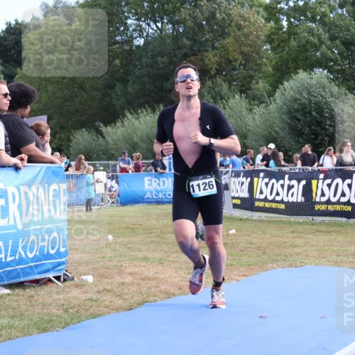 31.08.2025 - Elbe Triathlon Hamburg Strokosch-Dieckow http://msf.ph/oto/8654090 31.08.2025 11:31:12 Ziel 948, 1126, 1184 meine-sportfotos.de