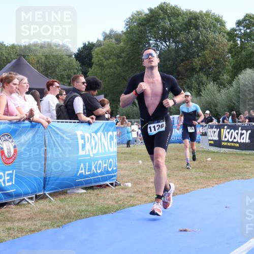 31.08.2025 - Elbe Triathlon Hamburg Strokosch-Dieckow http://msf.ph/oto/8654092 31.08.2025 11:31:13 Ziel 948, 1126, 1184 meine-sportfotos.de