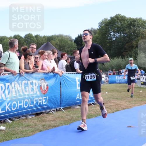 31.08.2025 - Elbe Triathlon Hamburg Strokosch-Dieckow http://msf.ph/oto/8654094 31.08.2025 11:31:13 Ziel 948, 1126, 1184 meine-sportfotos.de