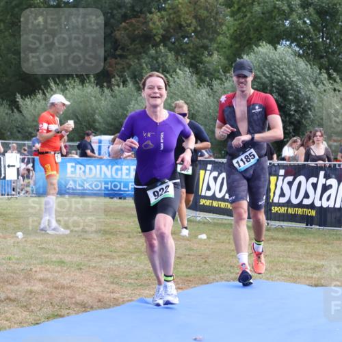 31.08.2025 - Elbe Triathlon Hamburg Strokosch-Dieckow http://msf.ph/oto/8654143 31.08.2025 11:31:55 Ziel 402, 910, 922, 1185 meine-sportfotos.de