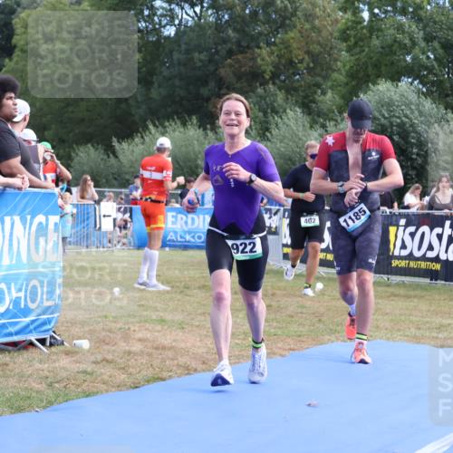 31.08.2025 - Elbe Triathlon Hamburg Strokosch-Dieckow http://msf.ph/oto/8654145 31.08.2025 11:31:55 Ziel 402, 910, 922, 1185 meine-sportfotos.de