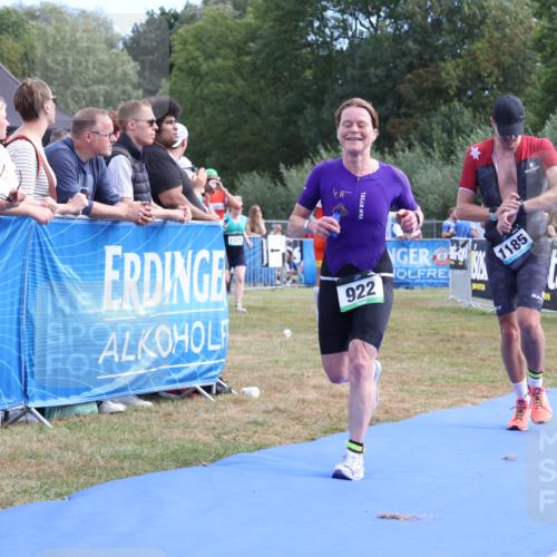 31.08.2025 - Elbe Triathlon Hamburg Strokosch-Dieckow http://msf.ph/oto/8654146 31.08.2025 11:31:56 Ziel 402, 922, 1185 meine-sportfotos.de