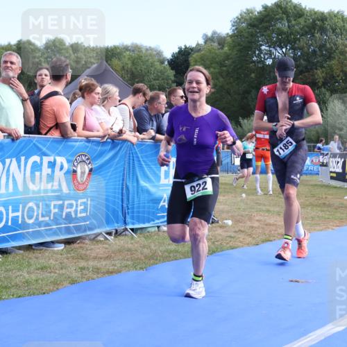 31.08.2025 - Elbe Triathlon Hamburg Strokosch-Dieckow http://msf.ph/oto/8654149 31.08.2025 11:31:57 Ziel 402, 922, 1185 meine-sportfotos.de