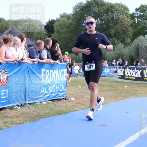 31.08.2025 - Elbe Triathlon Hamburg Strokosch-Dieckow http://msf.ph/oto/8654159 31.08.2025 11:32:00 Ziel 402, 922, 1185 meine-sportfotos.de