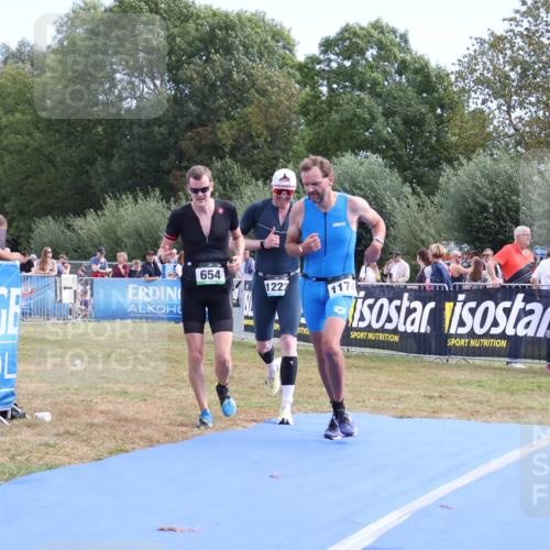 31.08.2025 - Elbe Triathlon Hamburg Strokosch-Dieckow http://msf.ph/oto/8654178 31.08.2025 11:32:29 Ziel 654, 1072, 1174, 1222 meine-sportfotos.de