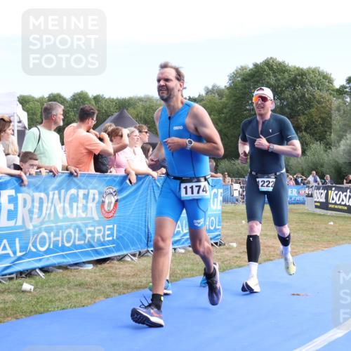 31.08.2025 - Elbe Triathlon Hamburg Strokosch-Dieckow http://msf.ph/oto/8654180 31.08.2025 11:32:31 Ziel 654, 1174, 1222 meine-sportfotos.de