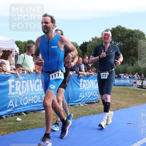 31.08.2025 - Elbe Triathlon Hamburg Strokosch-Dieckow http://msf.ph/oto/8654181 31.08.2025 11:32:31 Ziel 654, 1174, 1222 meine-sportfotos.de