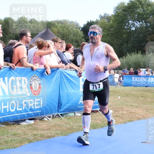 31.08.2025 - Elbe Triathlon Hamburg Strokosch-Dieckow http://msf.ph/oto/8654188 31.08.2025 11:32:49 Ziel 717, 1057, 1266 meine-sportfotos.de