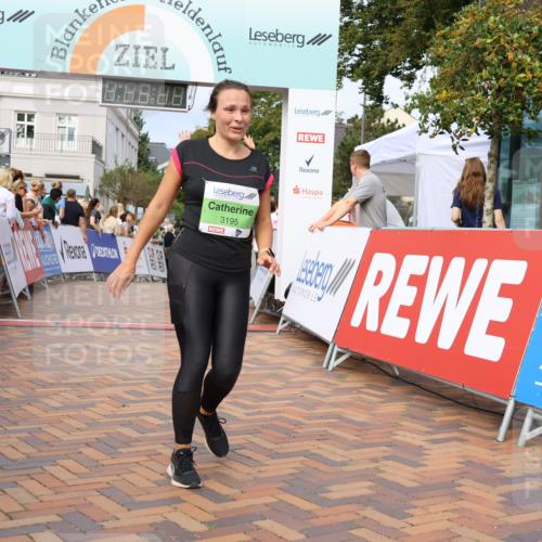 31.08.2025 - 21. Blankeneser Heldenlauf Strokosch-Dieckow http://msf.ph/oto/8654193 31.08.2025 11:05:10 Ziel 3195, 3430, 3259 meine-sportfotos.de