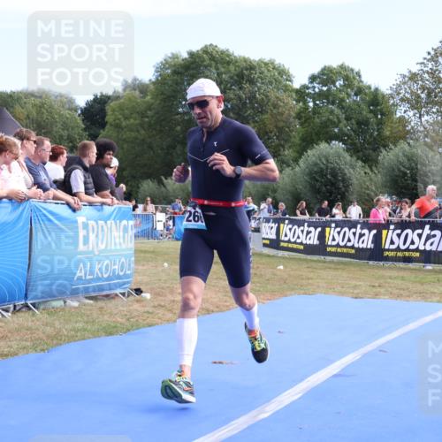31.08.2025 - Elbe Triathlon Hamburg Strokosch-Dieckow http://msf.ph/oto/8654195 31.08.2025 11:32:52 Ziel 717, 1057, 1266 meine-sportfotos.de
