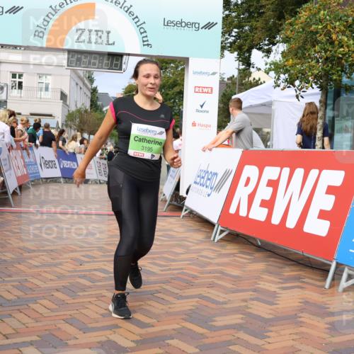 31.08.2025 - 21. Blankeneser Heldenlauf Strokosch-Dieckow http://msf.ph/oto/8654196 31.08.2025 11:05:10 Ziel 3195, 3430, 3259 meine-sportfotos.de