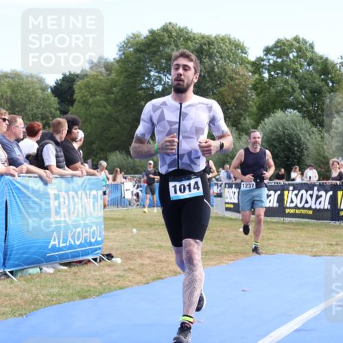 31.08.2025 - Elbe Triathlon Hamburg Strokosch-Dieckow http://msf.ph/oto/8654204 31.08.2025 11:33:08 Ziel 698, 766, 1014, 1237 meine-sportfotos.de
