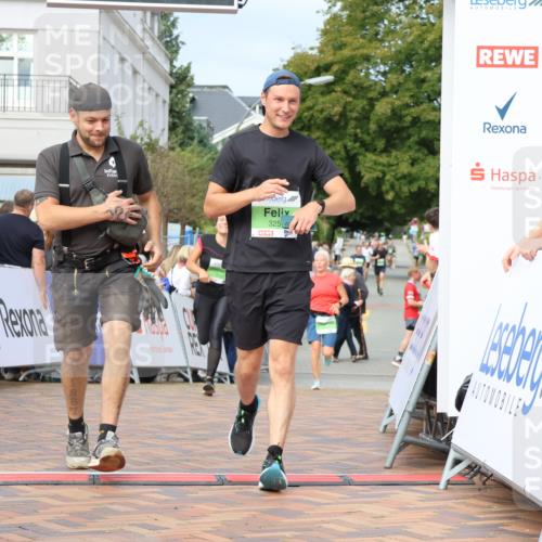 31.08.2025 - 21. Blankeneser Heldenlauf Strokosch-Dieckow http://msf.ph/oto/8654205 31.08.2025 11:05:06 Ziel 3195, 3430, 3259 meine-sportfotos.de