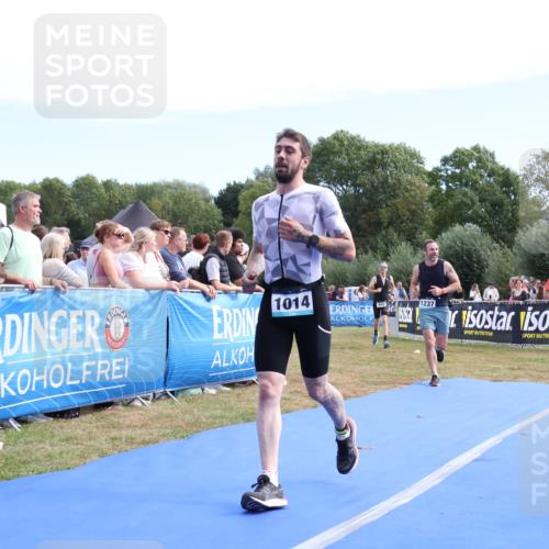 31.08.2025 - Elbe Triathlon Hamburg Strokosch-Dieckow http://msf.ph/oto/8654206 31.08.2025 11:33:08 Ziel 698, 766, 1014, 1237 meine-sportfotos.de