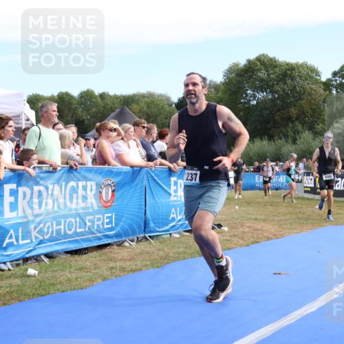 31.08.2025 - Elbe Triathlon Hamburg Strokosch-Dieckow http://msf.ph/oto/8654213 31.08.2025 11:33:10 Ziel 698, 766, 1014, 1237 meine-sportfotos.de