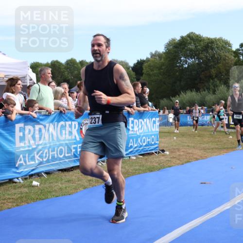 31.08.2025 - Elbe Triathlon Hamburg Strokosch-Dieckow http://msf.ph/oto/8654215 31.08.2025 11:33:11 Ziel 698, 766, 1014, 1237 meine-sportfotos.de
