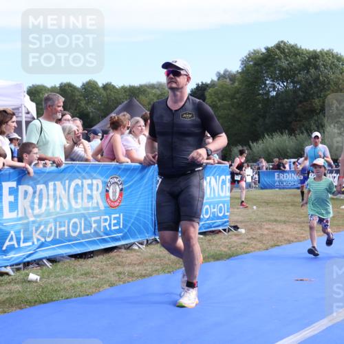 31.08.2025 - Elbe Triathlon Hamburg Strokosch-Dieckow http://msf.ph/oto/8654232 31.08.2025 11:33:20 Ziel 756, 766, 1202, 1205, 1272 meine-sportfotos.de