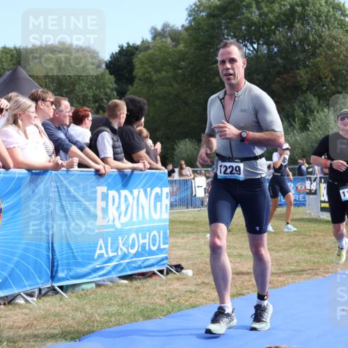 31.08.2025 - Elbe Triathlon Hamburg Strokosch-Dieckow http://msf.ph/oto/8654260 31.08.2025 11:33:41 Ziel 1157, 1229 meine-sportfotos.de