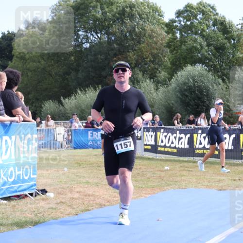 31.08.2025 - Elbe Triathlon Hamburg Strokosch-Dieckow http://msf.ph/oto/8654264 31.08.2025 11:33:42 Ziel 704, 1157, 1229 meine-sportfotos.de