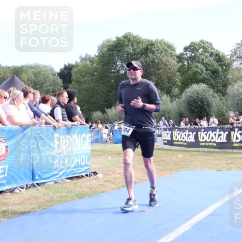 31.08.2025 - Elbe Triathlon Hamburg Strokosch-Dieckow http://msf.ph/oto/8654270 31.08.2025 11:33:50 Ziel 704, 949 meine-sportfotos.de