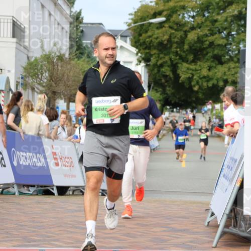 31.08.2025 - 21. Blankeneser Heldenlauf Strokosch-Dieckow http://msf.ph/oto/8654276 31.08.2025 11:04:44 Ziel 3132, 3163, 3113, 3112, 3326, 3017 meine-sportfotos.de