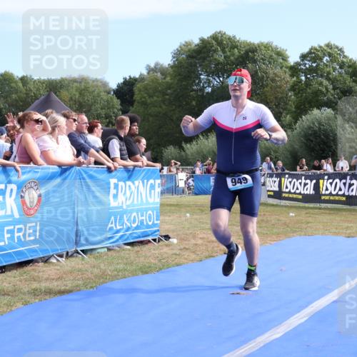 31.08.2025 - Elbe Triathlon Hamburg Strokosch-Dieckow http://msf.ph/oto/8654278 31.08.2025 11:33:55 Ziel 704, 949, 1255 meine-sportfotos.de
