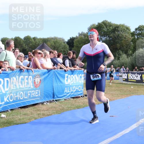31.08.2025 - Elbe Triathlon Hamburg Strokosch-Dieckow http://msf.ph/oto/8654280 31.08.2025 11:33:55 Ziel 704, 949, 1255 meine-sportfotos.de