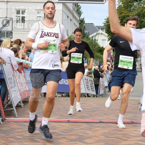 31.08.2025 - 21. Blankeneser Heldenlauf Strokosch-Dieckow http://msf.ph/oto/8654281 31.08.2025 11:04:40 Ziel 3132, 3113, 3112, 3697, 3326, 3017 meine-sportfotos.de