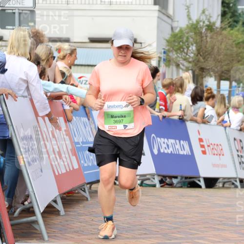 31.08.2025 - 21. Blankeneser Heldenlauf Strokosch-Dieckow http://msf.ph/oto/8654317 31.08.2025 11:04:35 Ziel 3202, 3132, 3697, 3326, 3418 meine-sportfotos.de