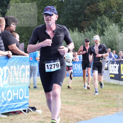 31.08.2025 - Elbe Triathlon Hamburg Strokosch-Dieckow http://msf.ph/oto/8654322 31.08.2025 11:34:26 Ziel 830, 1134, 1159, 1279, 1286, 1291 meine-sportfotos.de