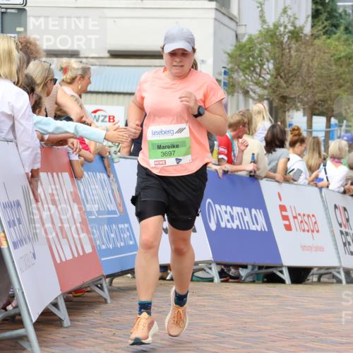 31.08.2025 - 21. Blankeneser Heldenlauf Strokosch-Dieckow http://msf.ph/oto/8654324 31.08.2025 11:04:35 Ziel 3202, 3132, 3697, 3326, 3418 meine-sportfotos.de