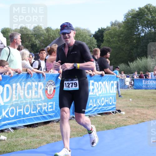 31.08.2025 - Elbe Triathlon Hamburg Strokosch-Dieckow http://msf.ph/oto/8654327 31.08.2025 11:34:27 Ziel 830, 1134, 1159, 1279, 1286, 1291 meine-sportfotos.de