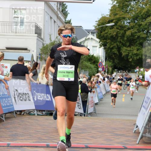 31.08.2025 - 21. Blankeneser Heldenlauf Strokosch-Dieckow http://msf.ph/oto/8654330 31.08.2025 11:04:28 Ziel 3202, 3198, 3418 meine-sportfotos.de