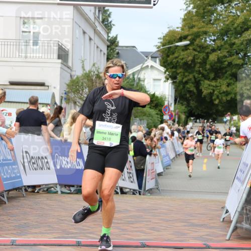 31.08.2025 - 21. Blankeneser Heldenlauf Strokosch-Dieckow http://msf.ph/oto/8654337 31.08.2025 11:04:28 Ziel 3202, 3198, 3418 meine-sportfotos.de