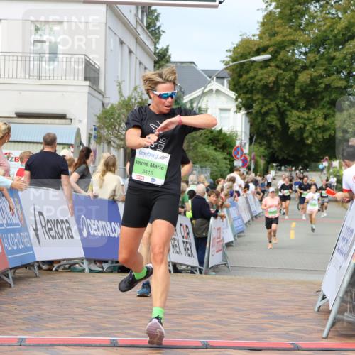 31.08.2025 - 21. Blankeneser Heldenlauf Strokosch-Dieckow http://msf.ph/oto/8654341 31.08.2025 11:04:28 Ziel 3202, 3198, 3418 meine-sportfotos.de