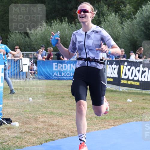 31.08.2025 - Elbe Triathlon Hamburg Strokosch-Dieckow http://msf.ph/oto/8654342 31.08.2025 11:34:41 Ziel 864 meine-sportfotos.de